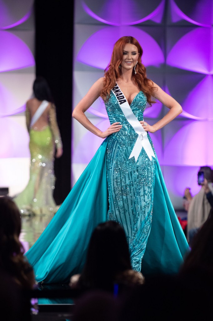 Alyssa Boston, Miss Universe Canada 2019 competes on stage ...